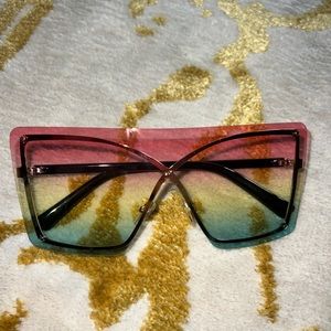 see threw rainbow glasses